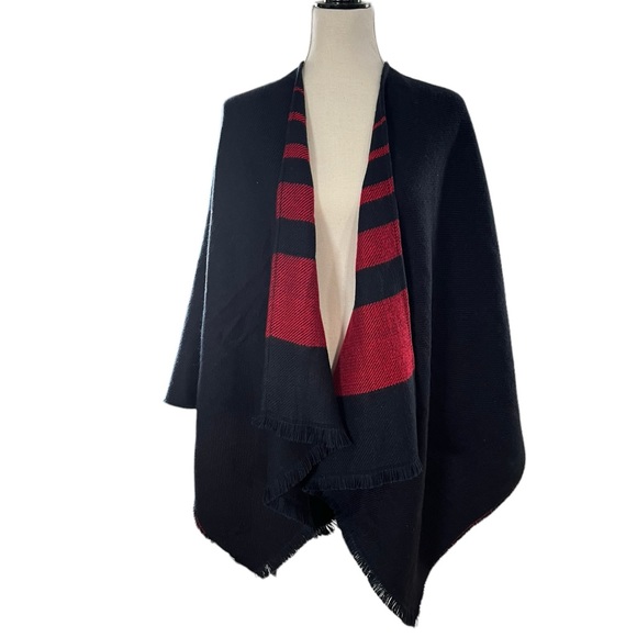 Banana Republic Black & Red Reversible Knit Poncho One Size NWT - Picture 2 of 6